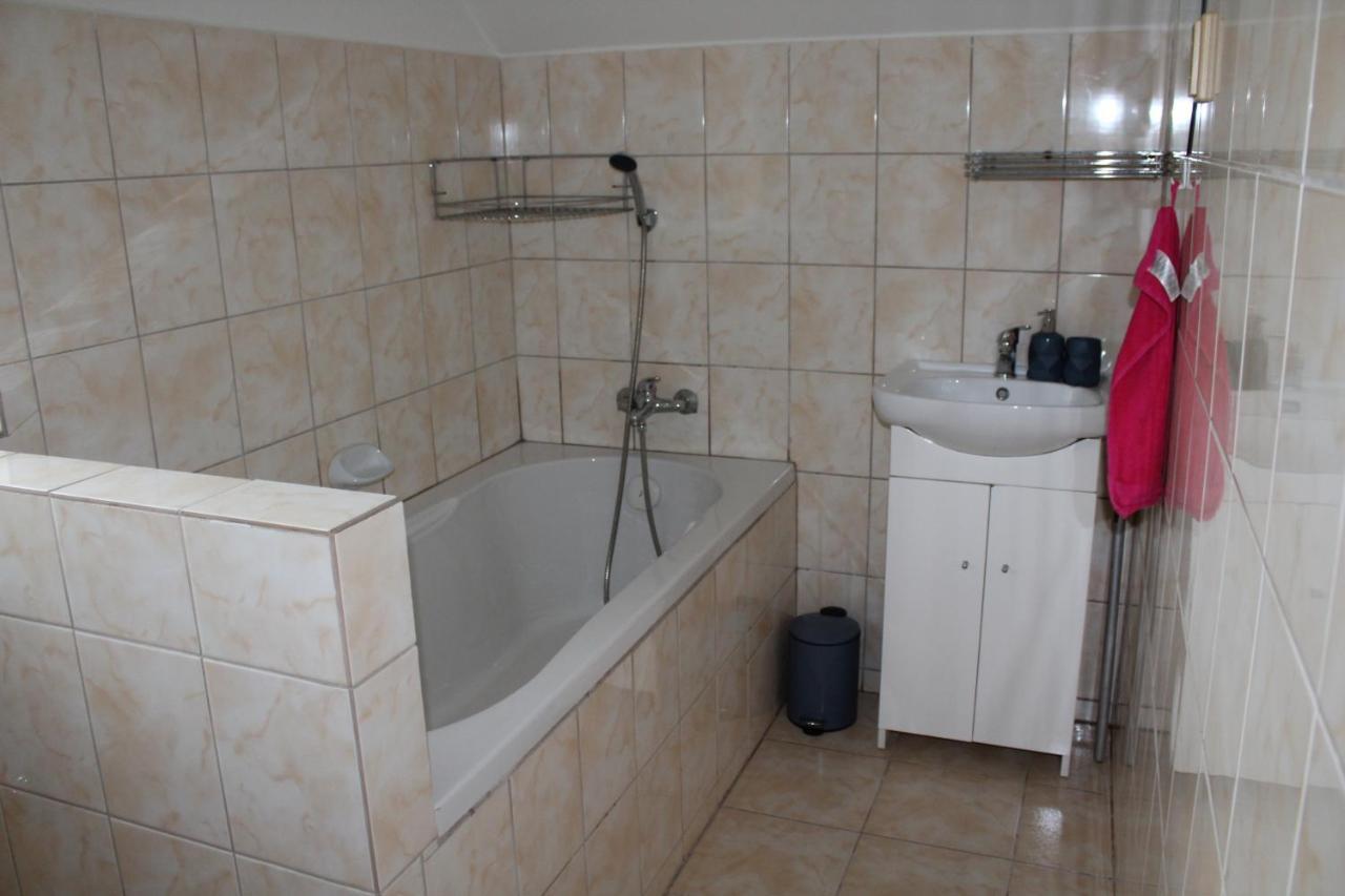 Apartman Rapotin, Jesenicka 296, 3Km Od Termalniho Parku Velke Losiny Bagian luar foto