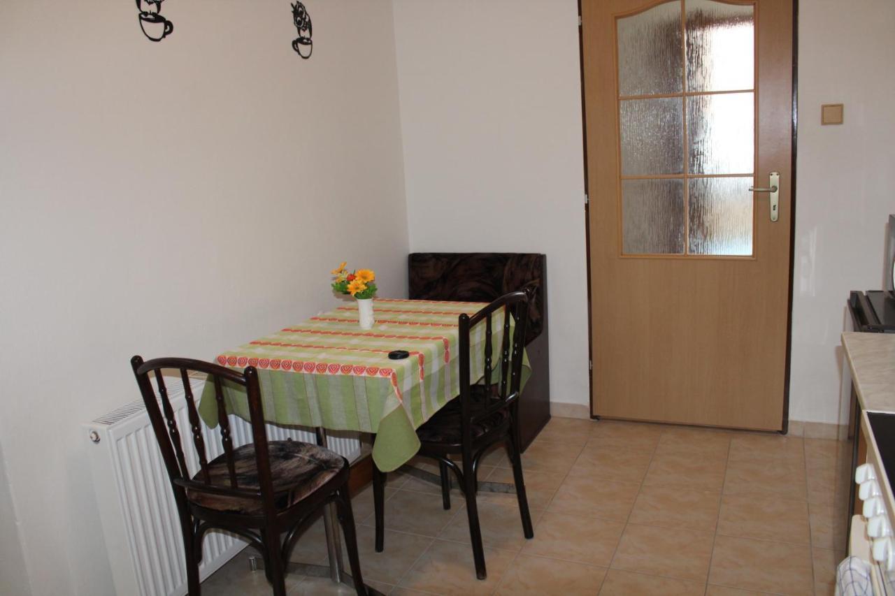Apartman Rapotin, Jesenicka 296, 3Km Od Termalniho Parku Velke Losiny Bagian luar foto